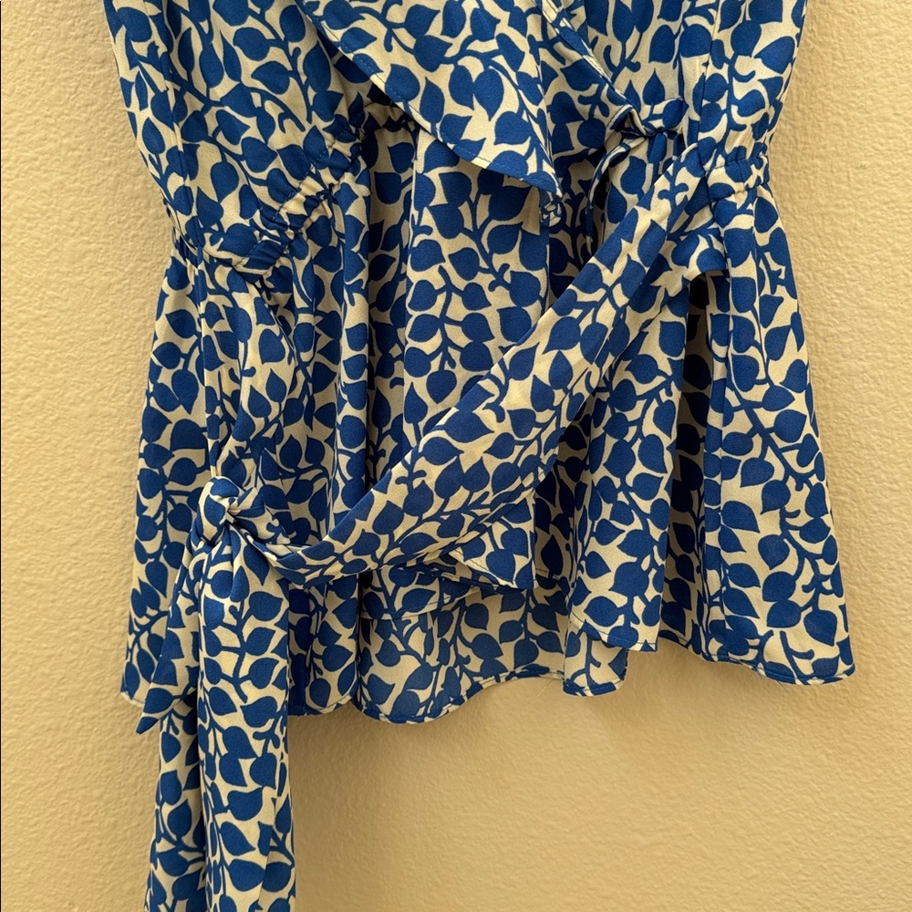 Max Studio Blue and White Ruffle Blouse - Picture 6 of 7
